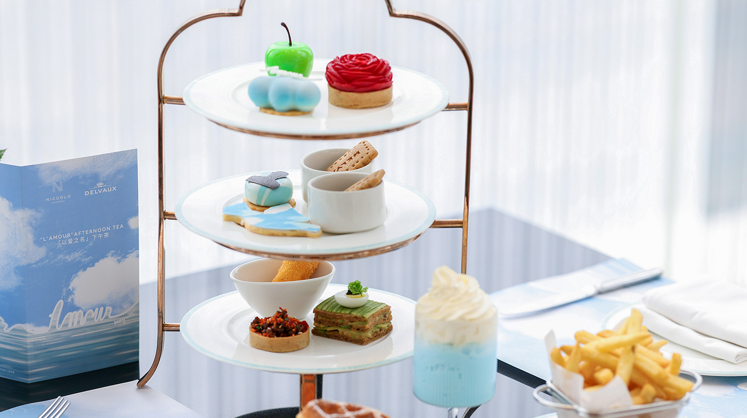Delvaux “L&#39;Amour” Afternoon Tea